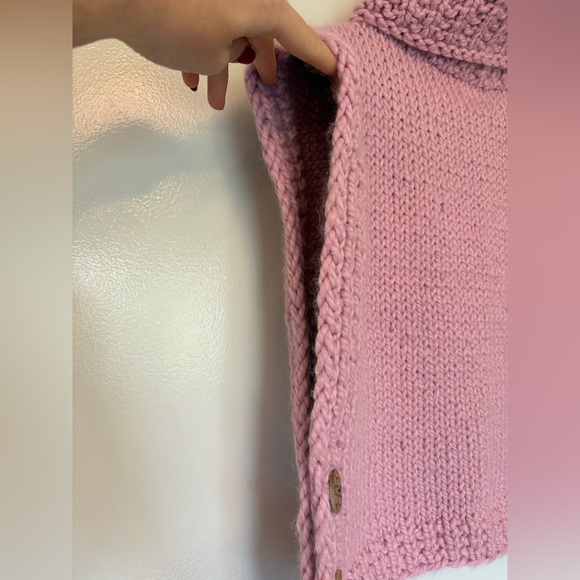 Hand Knit Button Side Vest - Picture 4 of 5